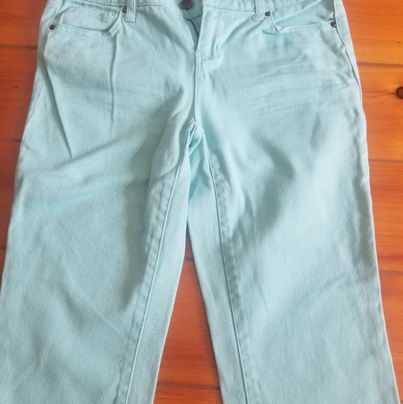 DKNY JEANS Mint Color Capris - Picture 8 of 8